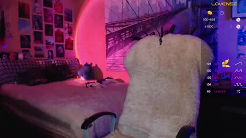 Keira online show from December 16, 2024, 7:43 pm