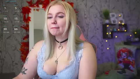 Emilia online show from October 7, 2025, 8:55 am