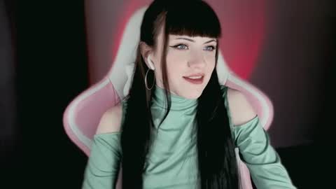 Snapshot of moon_velvet chatting on June 19, 2026, 8:56 pm sophie online show from June 19, 2026, 8:56 pm