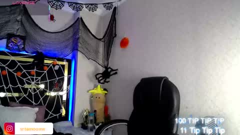 Moon Water   online show from November 6, 2025, 10:16 am