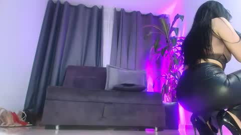 MOON online show from November 10, 2025, 12:53 am