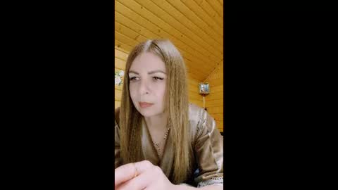 Snapshot of mooncipher chatting on June 16, 2026, 7:27 pm Veronika online show from June 16, 2026, 7:27 pm
