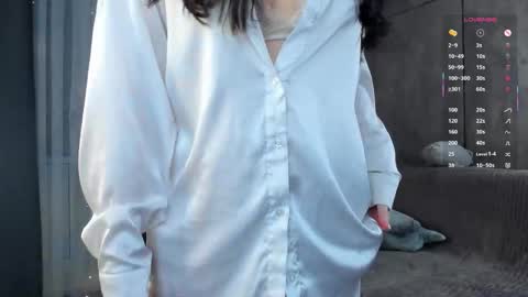 Snapshot of mooncutie_girl chatting on February 5, 2026, 2:11 pm Sophia online show from February 5, 2026, 2:11 pm