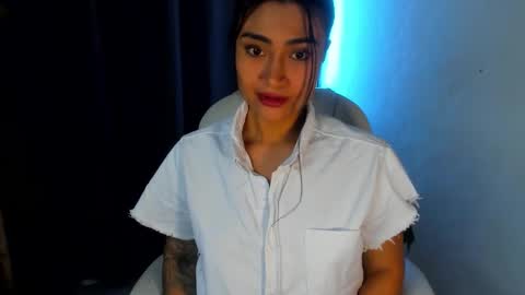 moonie_baddie31 online show from September 24, 2025, 5:05 pm