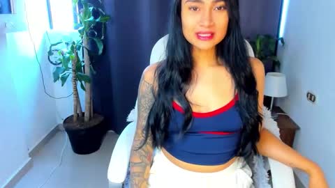 moonie_baddie31 online show from September 30, 2025, 9:20 pm