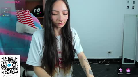 MOON  online show from December 18, 2024, 10:35 pm