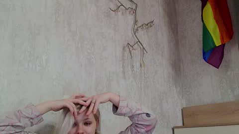 Snapshot of moonlight_mia chatting on February 28, 2025, 6:52 pm Mia online show from February 28, 2025, 6:52 pm