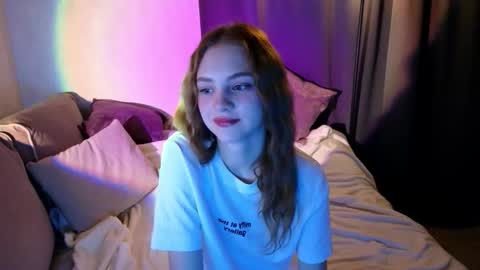 Snapshot of moonlightmaya chatting on October 16, 2025, 9:27 pm Maya online show from October 16, 2025, 9:27 pm