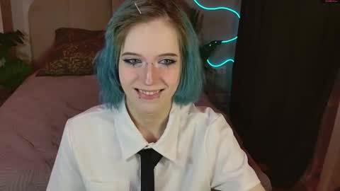 Asuna online show from October 7, 2025, 8:39 pm