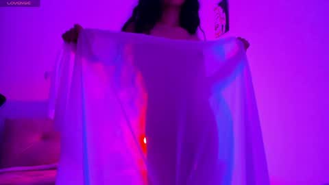 Snapshot of moonmadison chatting on April 27, 2026, 2:53 am Madison online show from April 27, 2026, 2:53 am