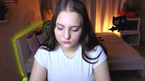 Lina online show from October 22, 2025, 2:34 am