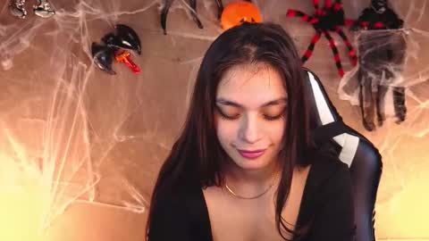 Lina online show from October 29, 2025, 3:31 am