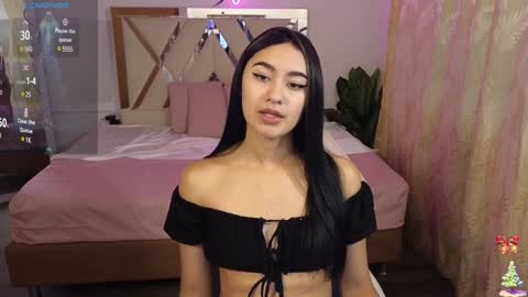 Moon  online show from December 4, 2024, 12:03 pm