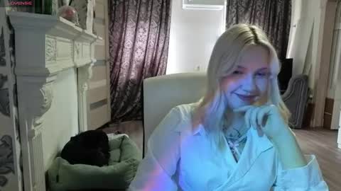 Snapshot of moonshy_ chatting on July 29, 2026, 7:39 am Margo online show from July 29, 2026, 7:39 am