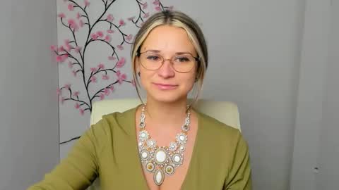 Susanna online show from January 15, 2026, 12:21 pm