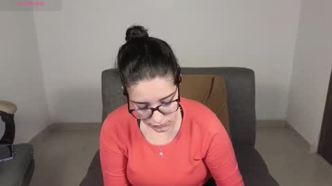 Snapshot of moonwoman_ chatting on October 11, 2025, 3:28 am Moon Woman online show from October 11, 2025, 3:28 am