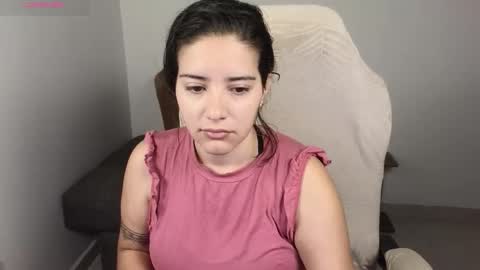 Snapshot of moonwoman_ chatting on October 30, 2025, 2:57 am Moon Woman online show from October 30, 2025, 2:57 am