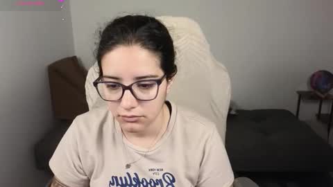 Snapshot of moonwoman_ chatting on November 1, 2025, 3:08 am Moon Woman online show from November 1, 2025, 3:08 am