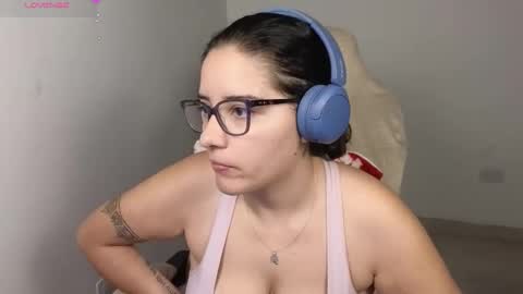 Moon Woman online show from December 17, 2025, 5:46 am