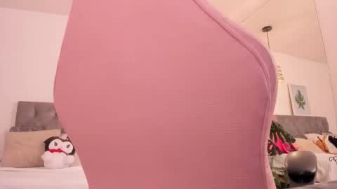 Michelle online show from November 23, 2025, 2:39 pm