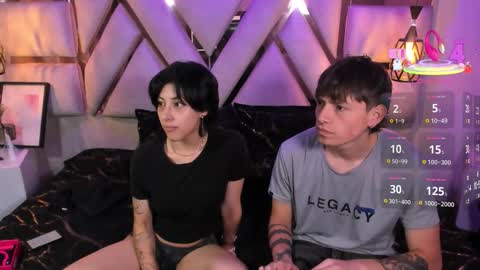 Moon Y Demian online show from December 18, 2025, 11:27 am