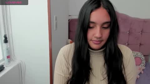 morena_rodriguez_9 online show from October 27, 2025, 7:07 pm