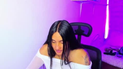 morena_rodriguez_9 online show from January 7, 2026, 4:09 pm