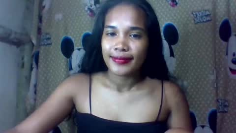 morenagirlpinay18 online show from April 13, 2026, 11:27 am