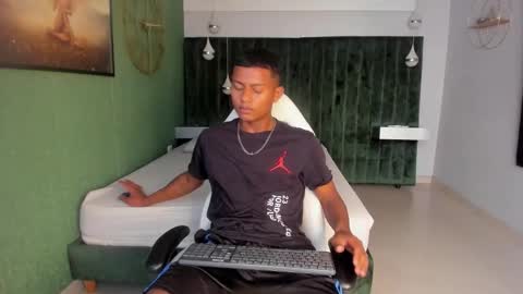 Mmorenito online show from October 3, 2025, 6:49 pm