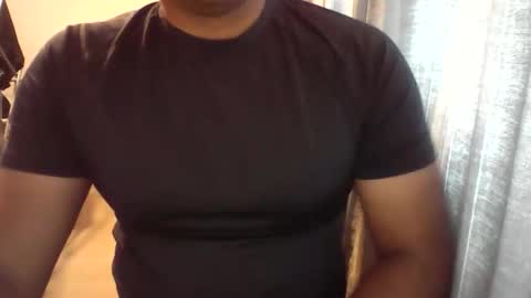 Snapshot of morenolatin19 chatting on June 1, 2026, 5:25 pm Jos Luis online show from June 1, 2026, 5:25 pm