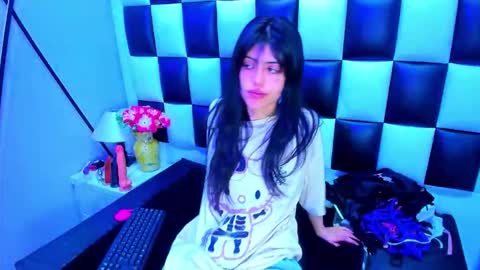 morganasmit_ online show from April 2, 2026, 1:53 pm