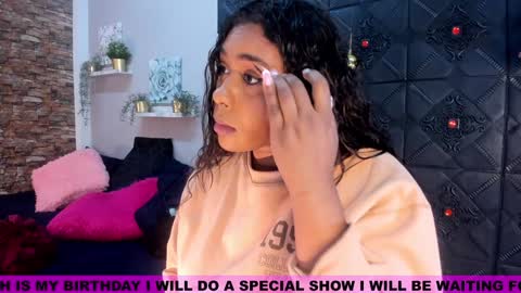 Morocha  online show from December 25, 2024, 11:11 am