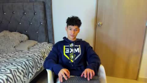 Snapshot of morthy_downey chatting on October 15, 2025, 1:11 pm Morthy online show from October 15, 2025, 1:11 pm