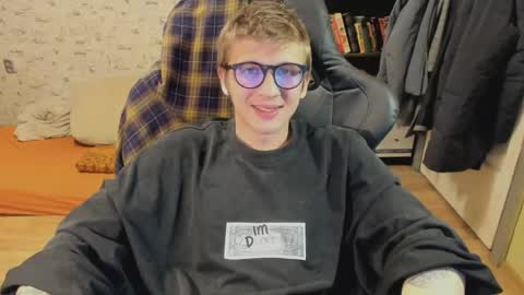 Snapshot of mortywithlove chatting on June 1, 2026, 7:26 pm Morty online show from June 1, 2026, 7:26 pm