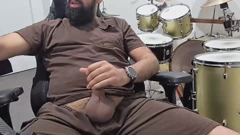 melb guy29 online show from November 17, 2025, 2:45 pm