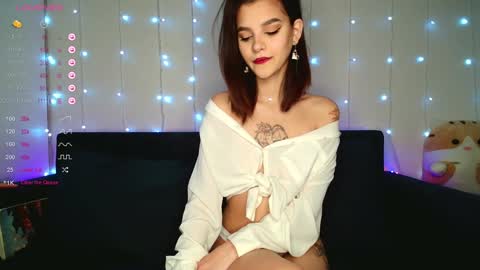 Snapshot of moto_ponchik chatting on December 6, 2024, 10:16 am Kris online show from December 6, 2024, 10:16 am