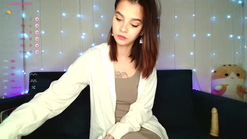 Snapshot of moto_ponchik chatting on December 6, 2024, 1:33 pm Kris online show from December 6, 2024, 1:33 pm