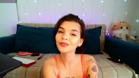 Snapshot of moto_ponchik chatting on February 22, 2025, 11:02 am Kris online show from February 22, 2025, 11:02 am