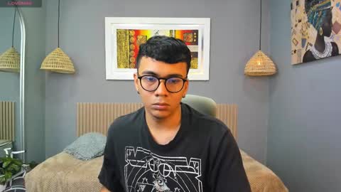 Mou Fly online show from September 29, 2025, 12:43 pm