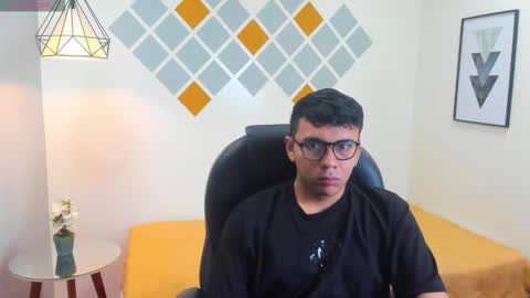 Mou Fly online show from October 7, 2025, 11:29 am