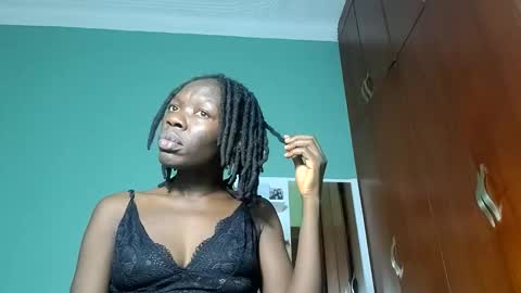 Mouthymiss online show from March 4, 2025, 2:10 pm