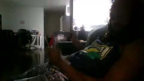 moxamillion online show from March 10, 2025, 7:32 am