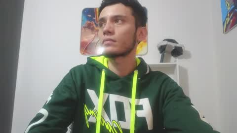 Snapshot of mr_andresr chatting on April 16, 2026, 2:56 am Andy online show from April 16, 2026, 2:56 am