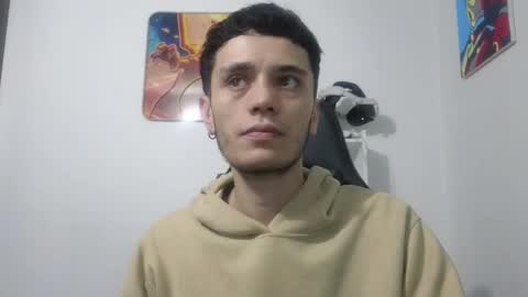 Snapshot of mr_andresr chatting on May 14, 2026, 3:35 am Andy online show from May 14, 2026, 3:35 am