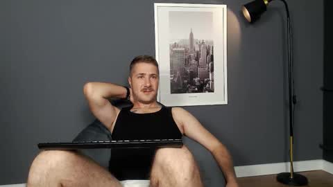 Artur online show from September 22, 2025, 7:32 am