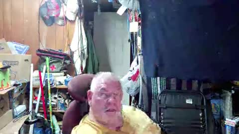 mr_canoe_licker_69 online show from December 21, 2024, 7:49 pm