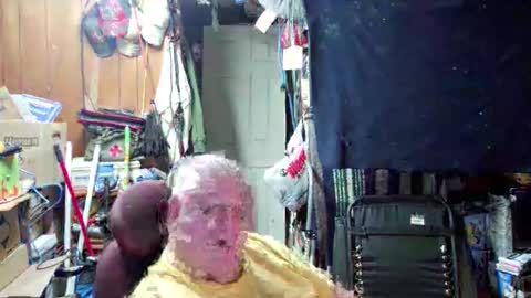 mr_canoe_licker_69 online show from December 26, 2024, 2:05 pm