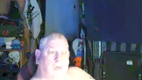 mr_canoe_licker_69 online show from February 8, 2025, 12:28 pm