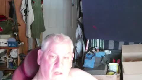 mr_canoe_licker_69 online show from February 24, 2025, 3:20 pm