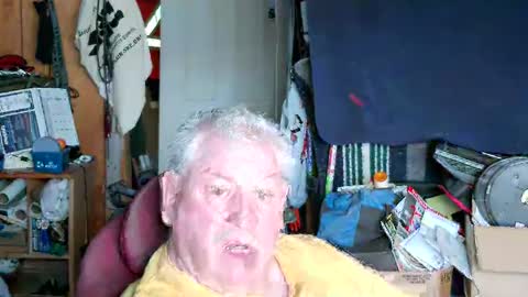 mr_canoe_licker_69 online show from March 11, 2025, 2:40 pm